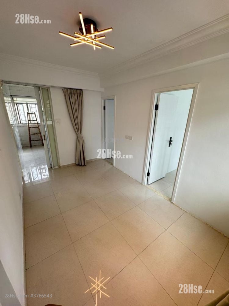Kai Yee Court Sell 2 Bedrooms , 1 Bathroom 313 ft²