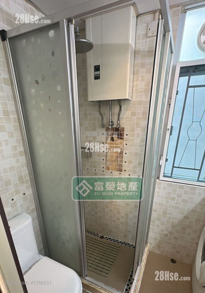 Tenement House Sell 2 Bedrooms , 1 Bathroom 343 ft²