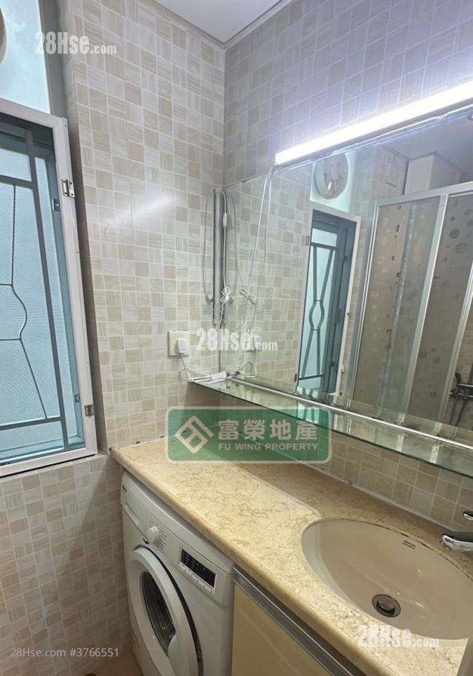 Tenement House Sell 2 Bedrooms , 1 Bathroom 343 ft²