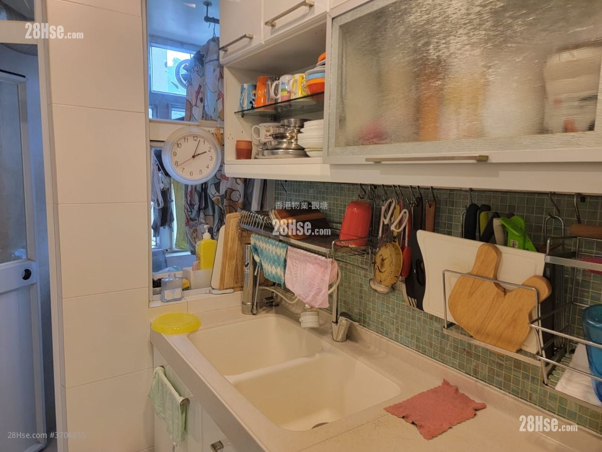 Shun Chi Court Sell 1 Bedroom , 1 Bathroom 708 ft²