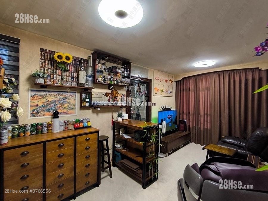 Tin Chung Court Sell 2 Bedrooms 506 ft²