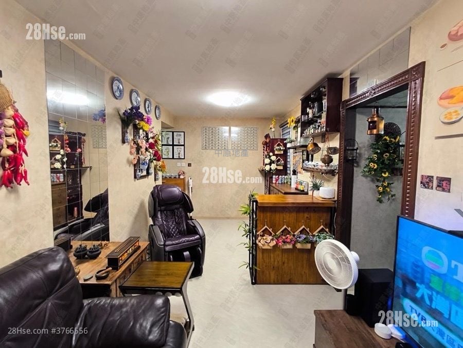 Tin Chung Court Sell 2 Bedrooms 506 ft²