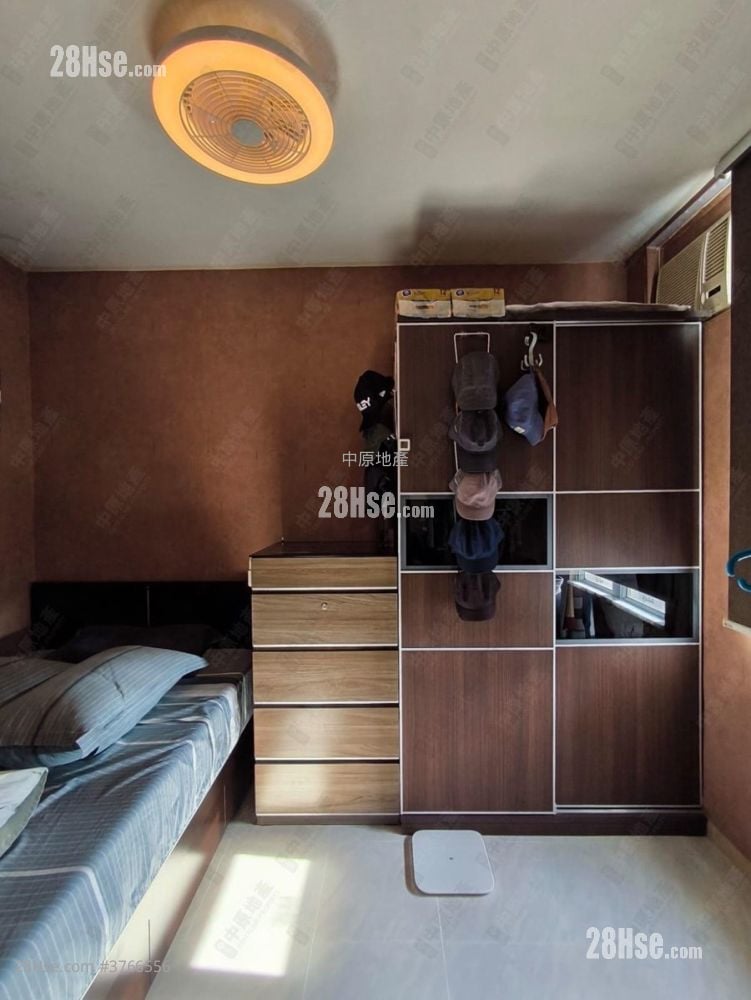 Tin Chung Court Sell 2 Bedrooms 506 ft²