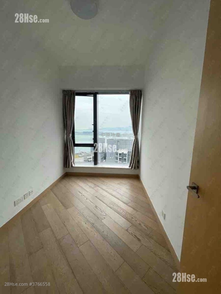 The Visionary Sell 3 Bedrooms , 2 Bathrooms 1,070 ft²