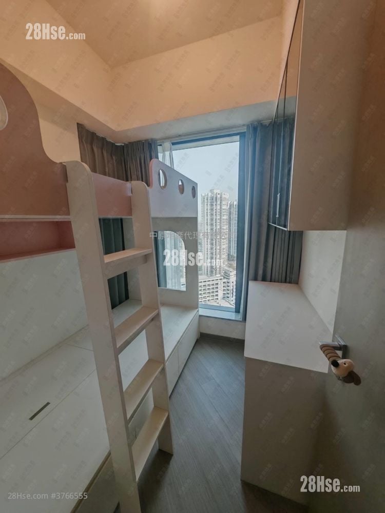 Yoho West Sell 3 Bedrooms 651 ft²