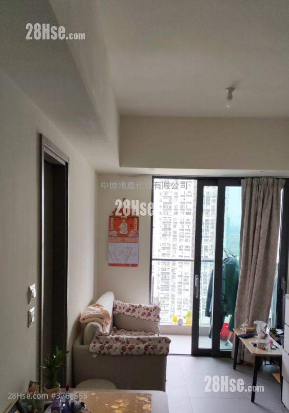 Yoho West Sell 3 Bedrooms 651 ft²