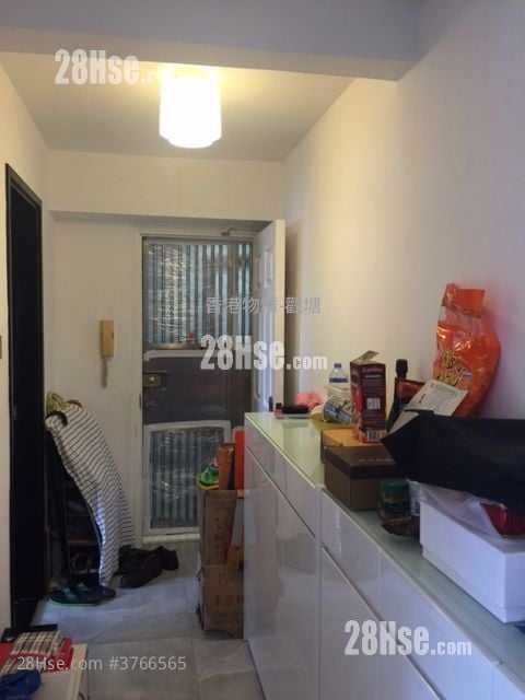 Shun Chi Court Sell 2 Bedrooms , 1 Bathroom 645 ft²