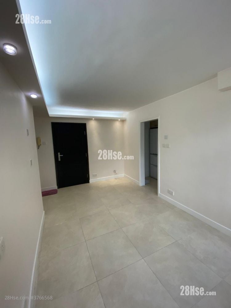 Tsui Yiu Court Sell 2 Bedrooms , 1 Bathroom 452 ft²