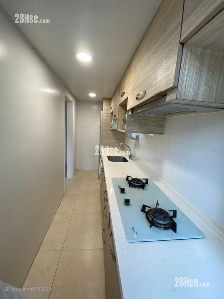 Tsui Yiu Court Sell 2 Bedrooms , 1 Bathroom 452 ft²