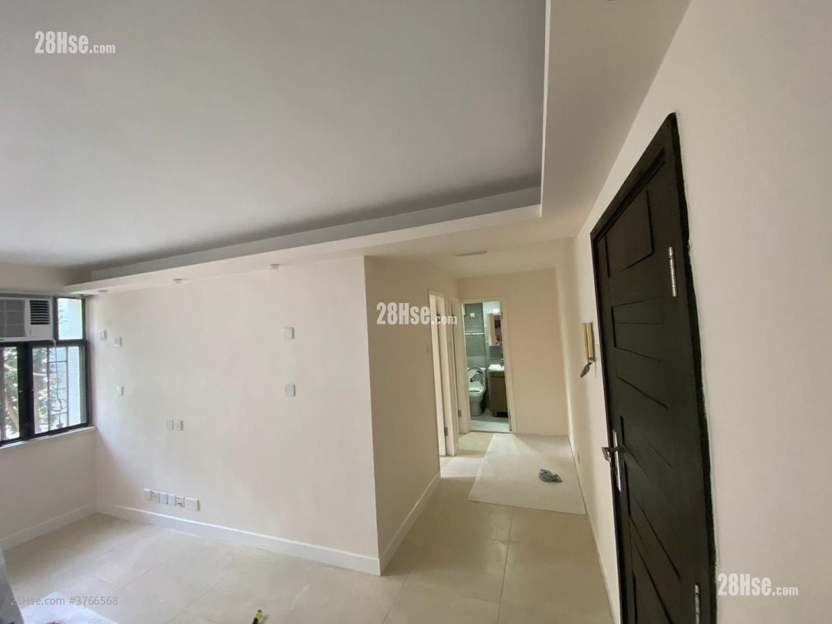 Tsui Yiu Court Sell 2 Bedrooms , 1 Bathroom 452 ft²