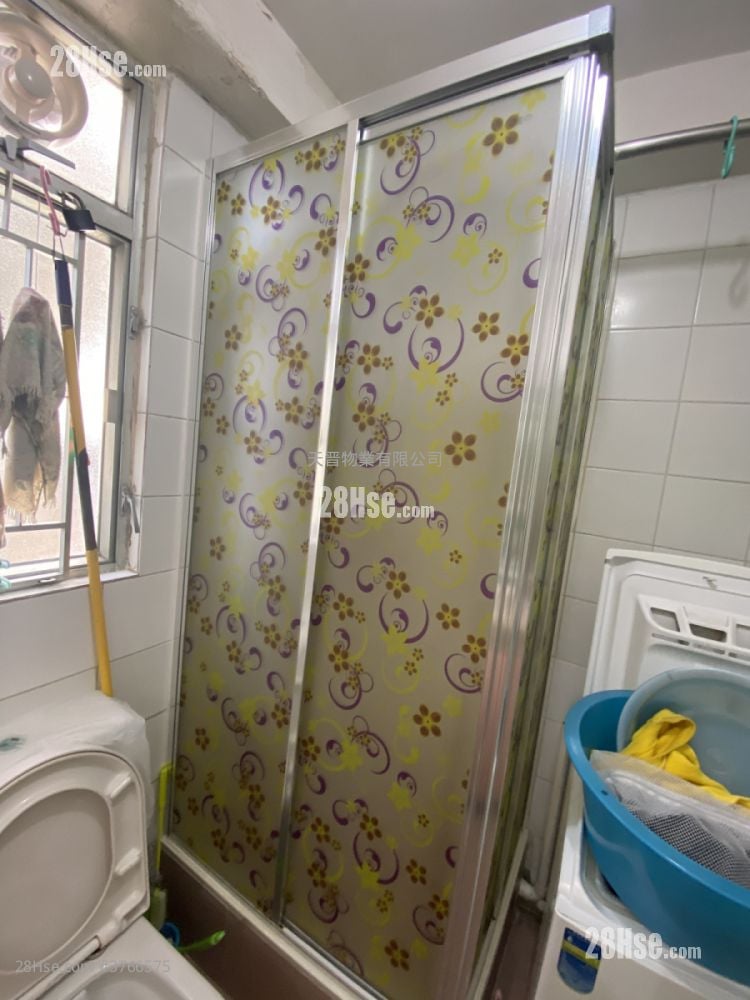 Ka Wai Chuen Sell 2 Bedrooms , 1 Bathroom