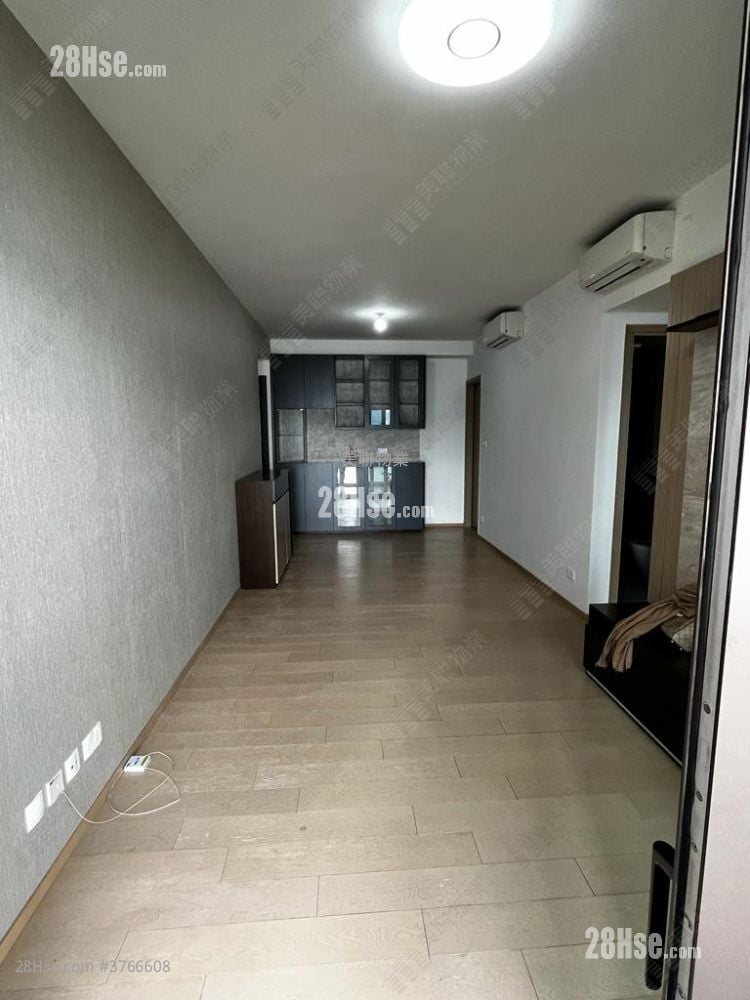 Lp6 Sell 3 Bedrooms , 2 Bathrooms 906 ft²