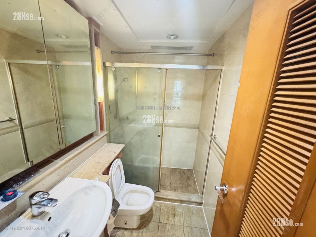 Royal Peninsula Sell 3 Bedrooms , 2 Bathrooms 962 ft²