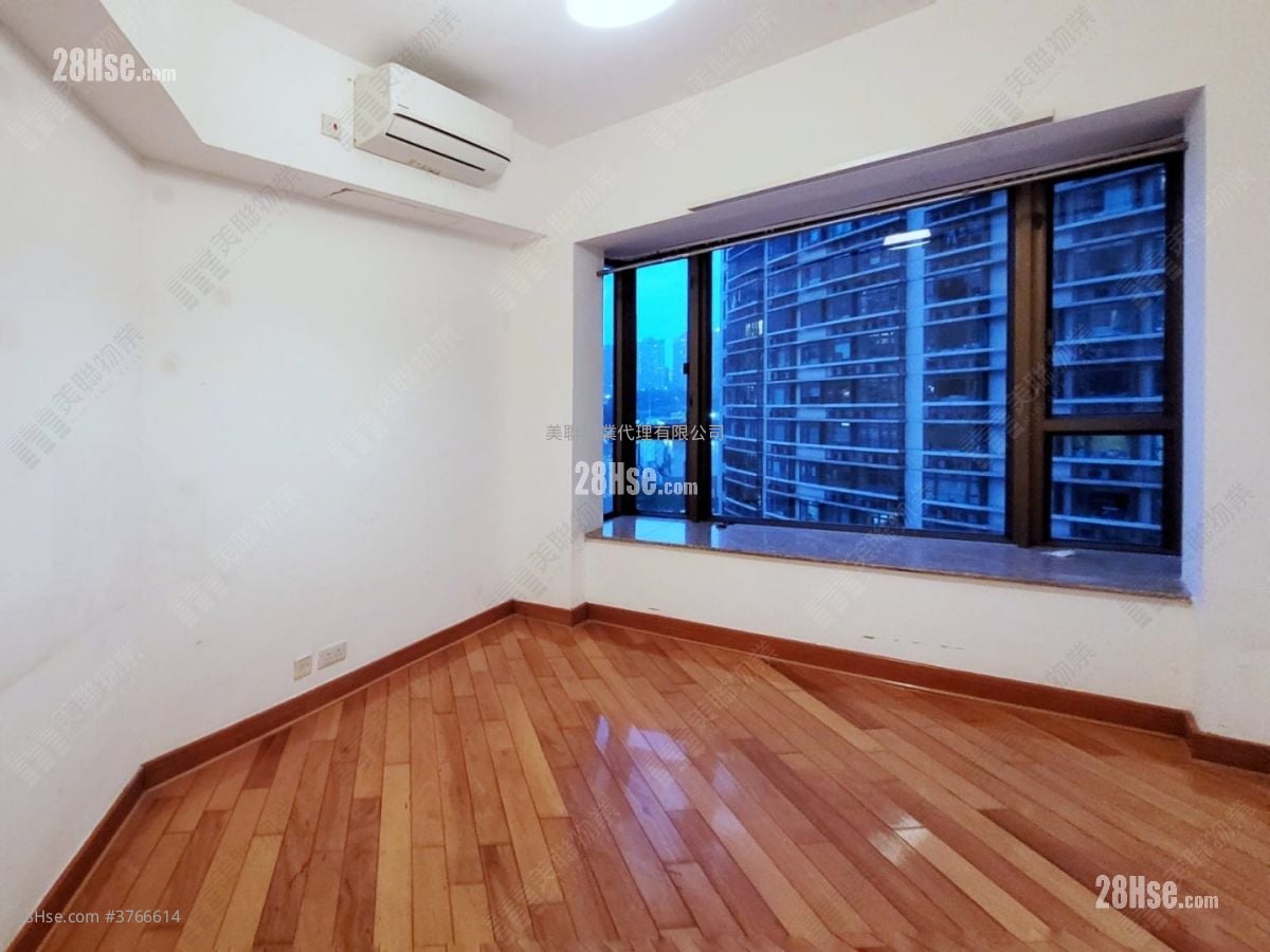 Royal Peninsula Sell 3 Bedrooms , 2 Bathrooms 962 ft²