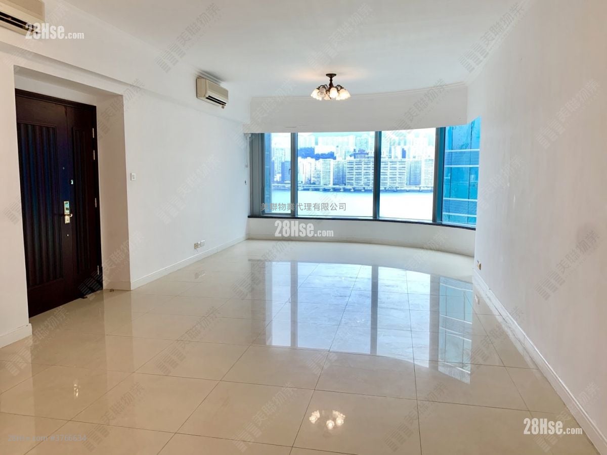 Harbourfront Landmark Sell 3 Bedrooms , 2 Bathrooms 1,479 ft²