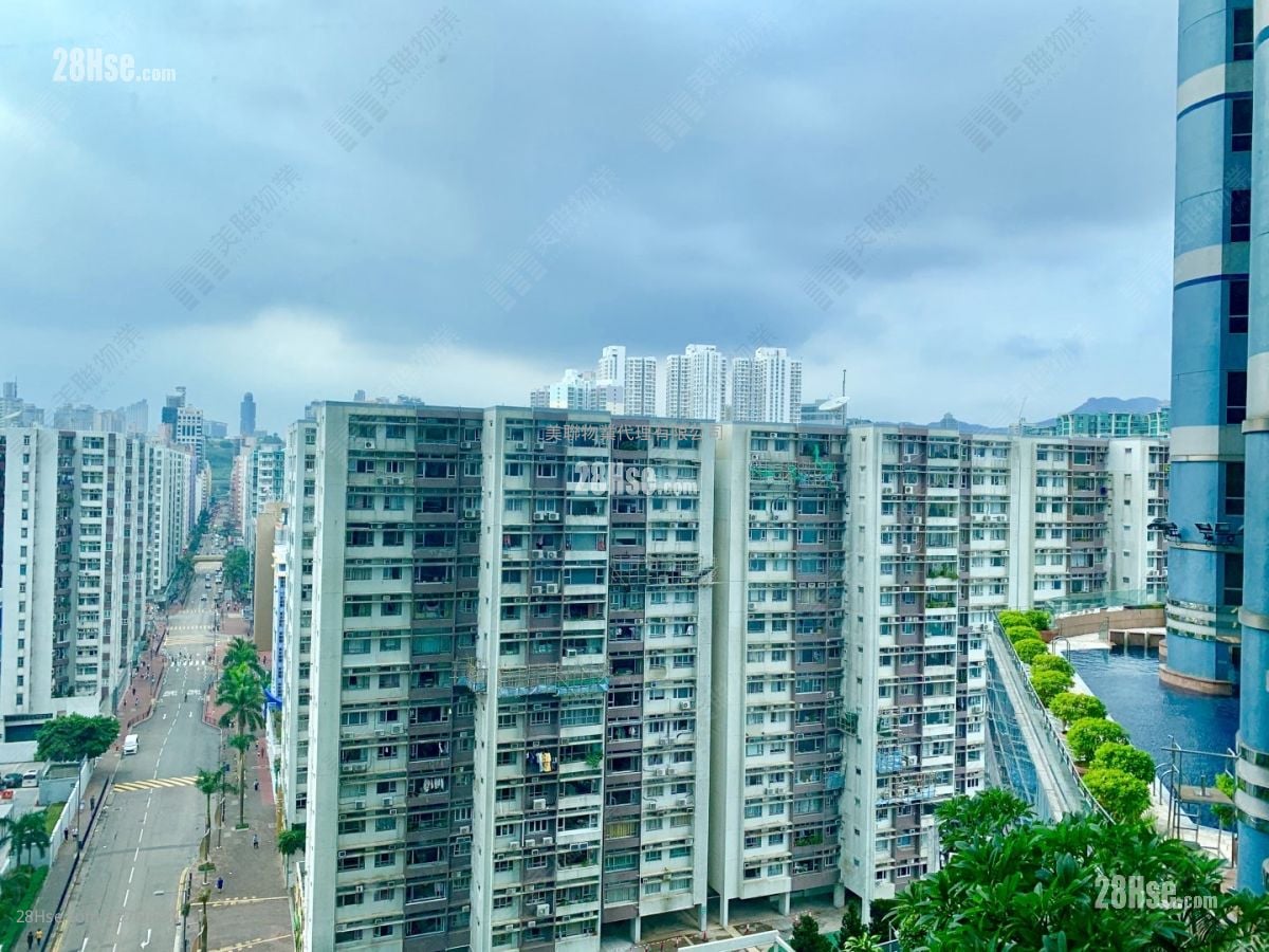 Harbourfront Landmark Sell 3 Bedrooms , 2 Bathrooms 1,479 ft²