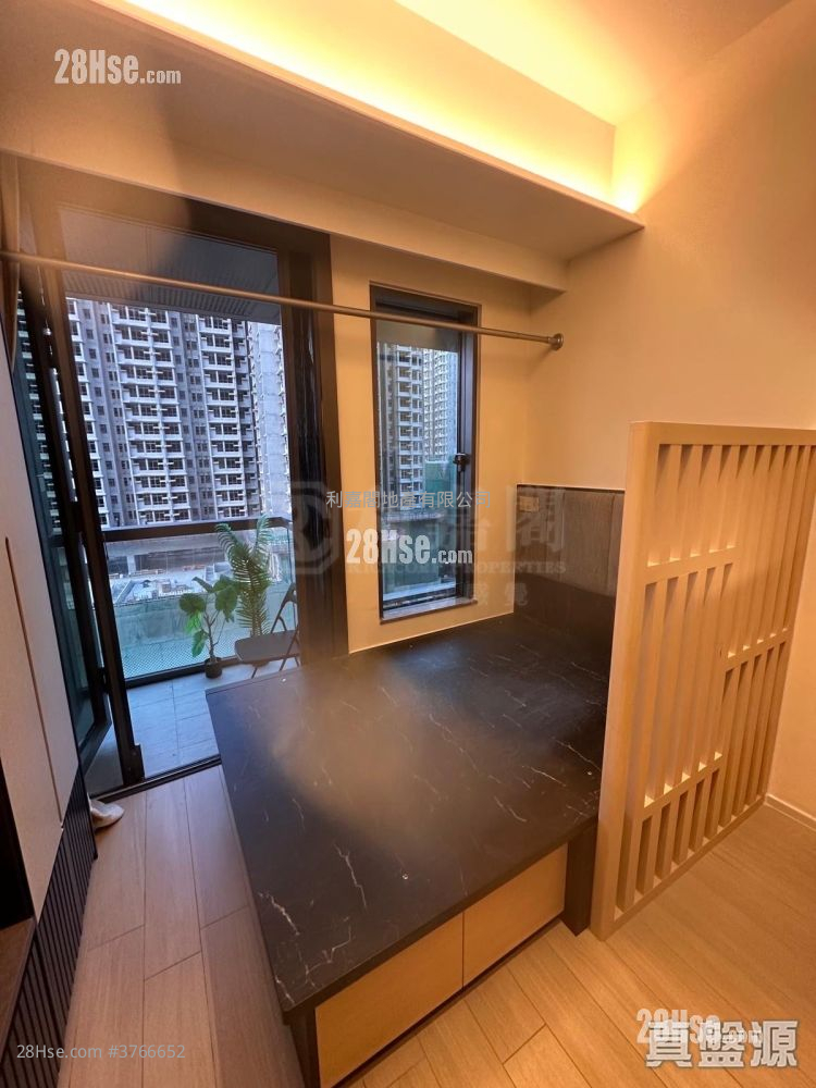 One Innovale Sell 1 Bathroom 228 ft²