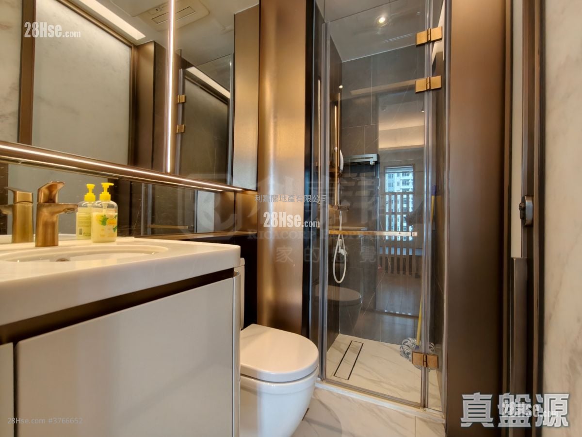 One Innovale Sell 1 Bathroom 228 ft²