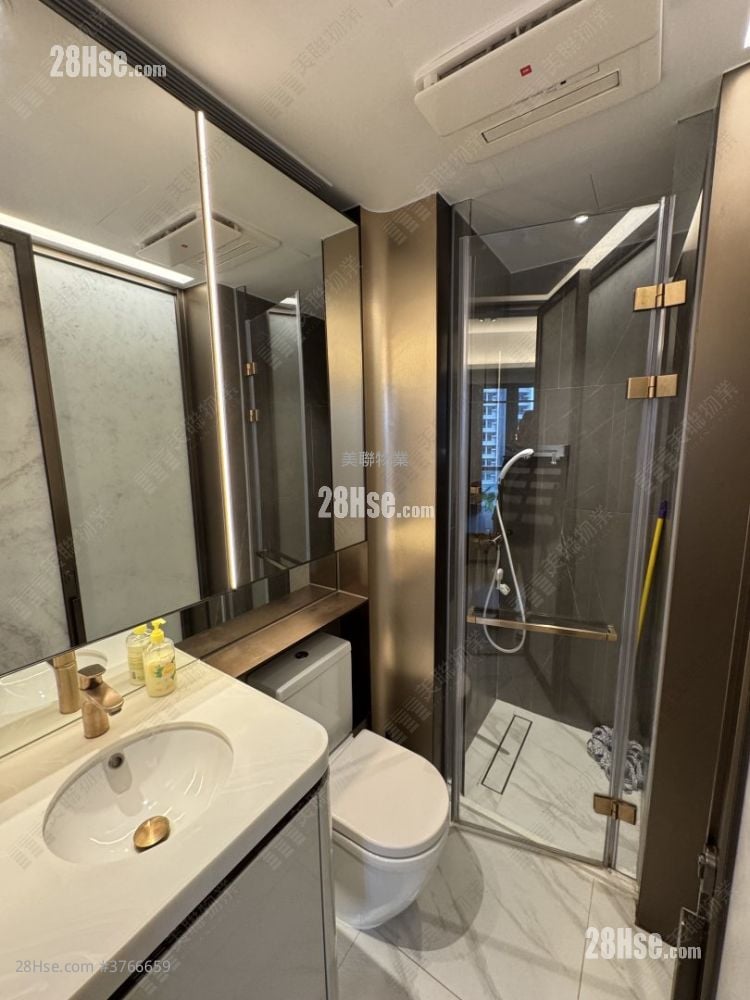 One Innovale Sell 228 ft²