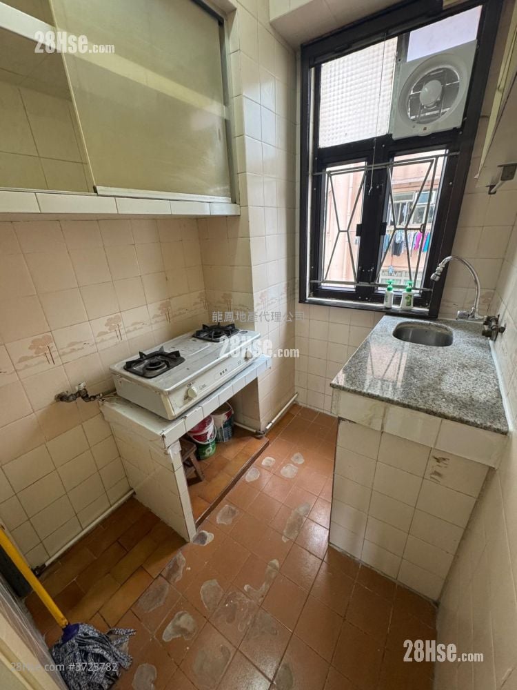 兴基大厦 租盘 2 房 354 平方尺