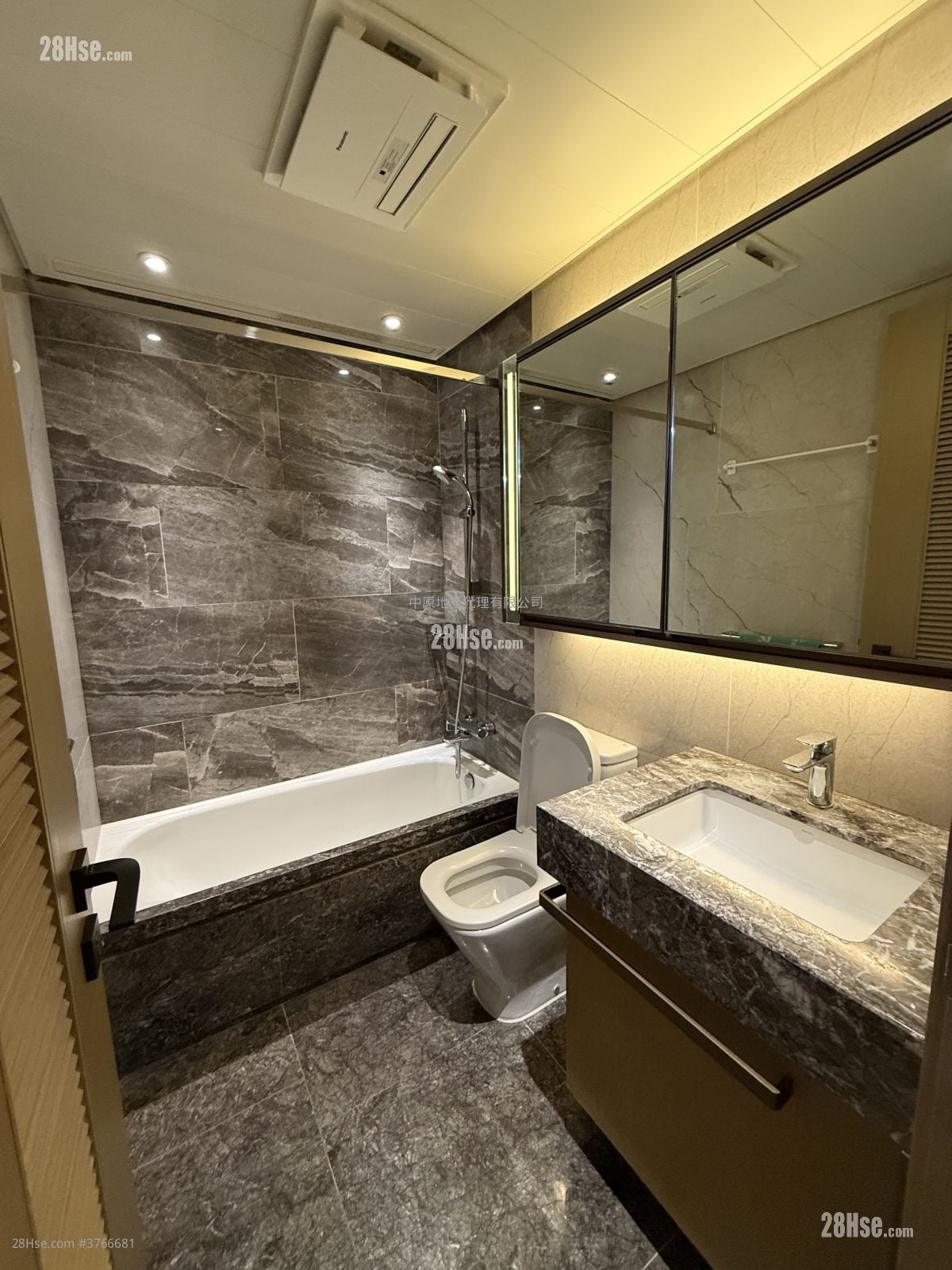 Malibu Sell 3 Bedrooms , 1 Bathroom 547 ft²