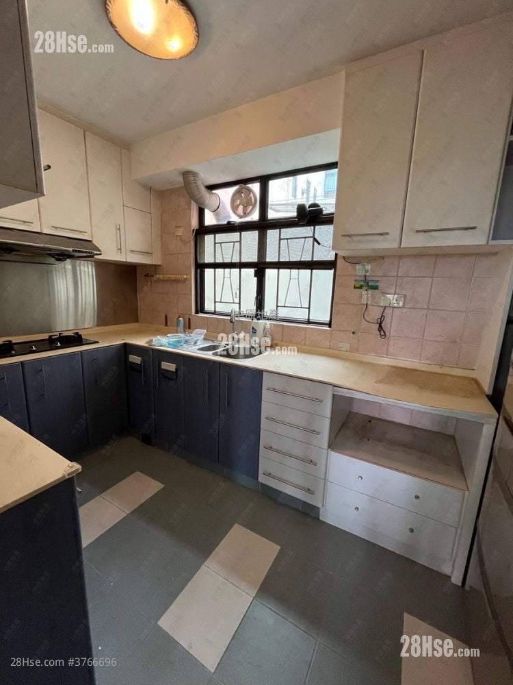 倚龙山庄 售盘 3 房 1,551 平方尺