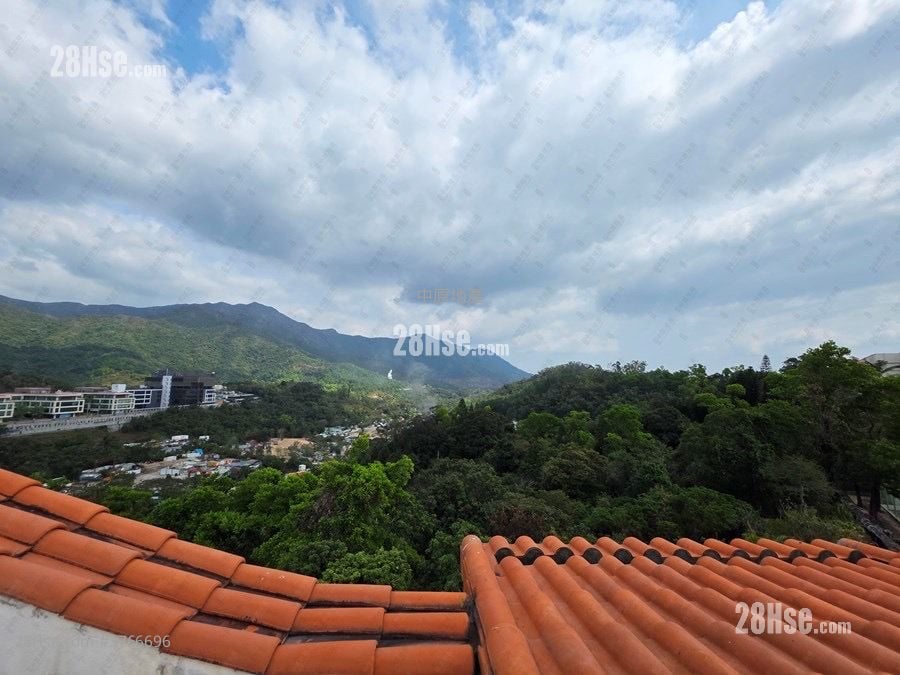 倚龙山庄 售盘 3 房 1,551 平方尺