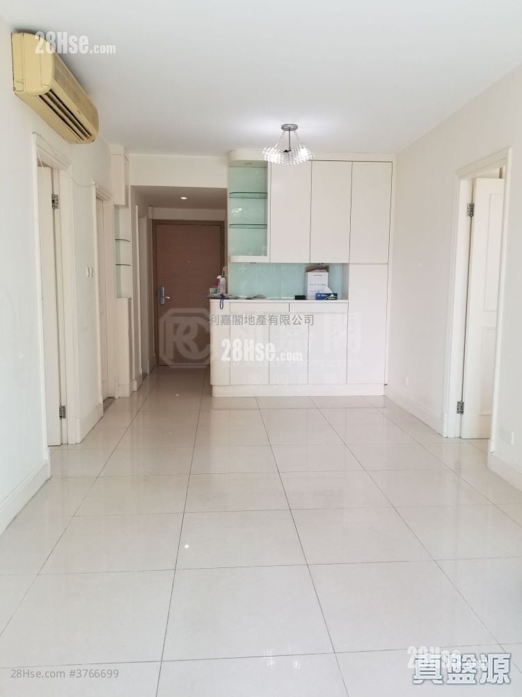 Metro Town Sell 3 Bedrooms 594 ft²