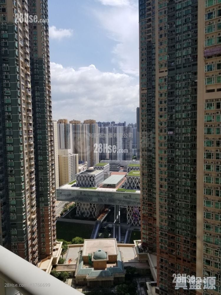 Metro Town Sell 3 Bedrooms 594 ft²