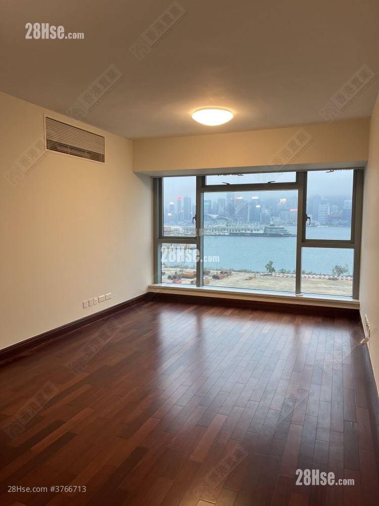The Harbourside Sell 3 Bedrooms , 2 Bathrooms 1,015 ft²