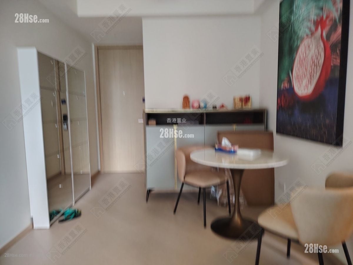 One Victoria Sell 3 Bedrooms 598 ft²