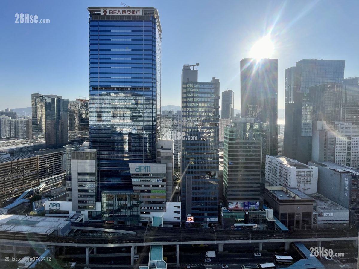 Grand Central Sell 4 Bedrooms , 2 Bathrooms 828 ft²