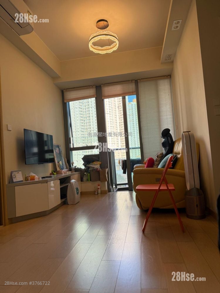 Twin Peaks Sell 2 Bedrooms , 1 Bathroom 516 ft²