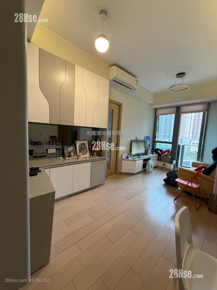 Twin Peaks Sell 2 Bedrooms , 1 Bathroom 516 ft²