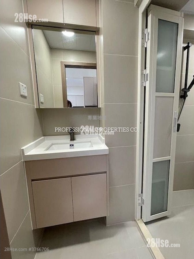 Sands Building Sell 2 Bedrooms , 1 Bathroom 410 ft²