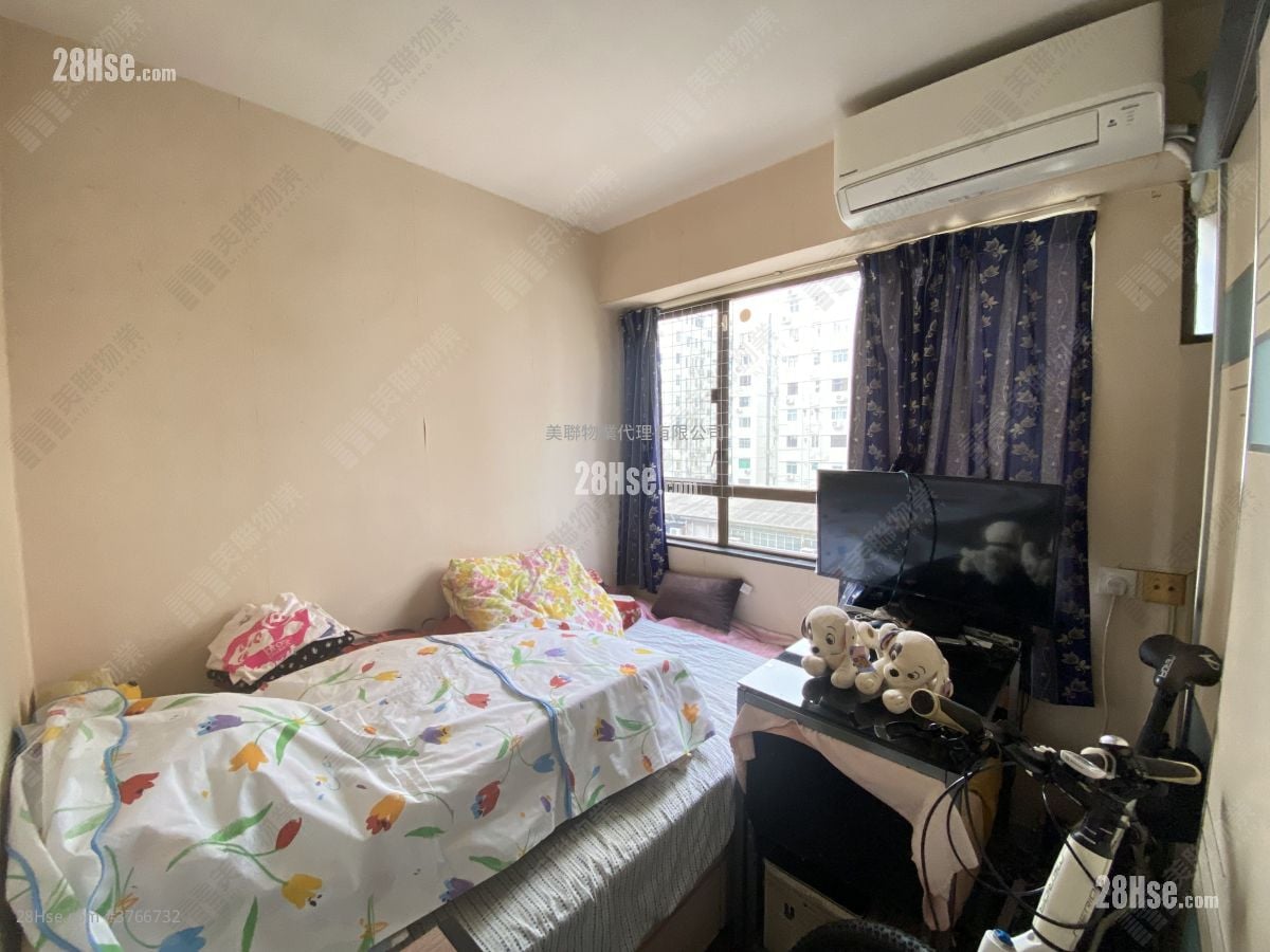 Cheerworld Court Sell 3 Bedrooms , 2 Bathrooms 765 ft²