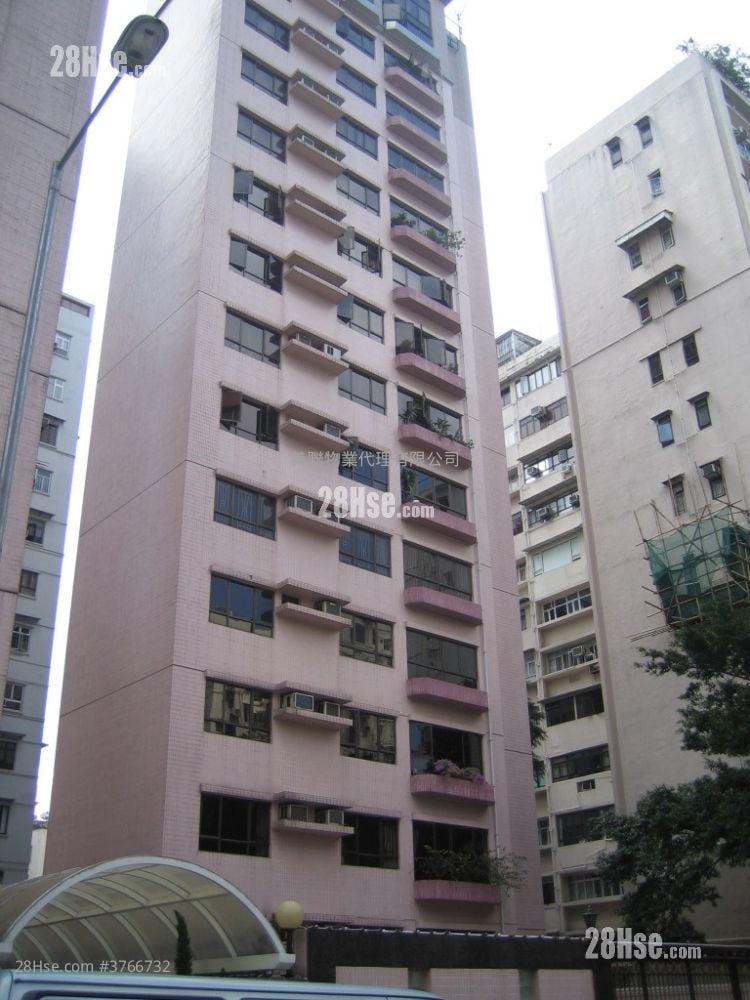 Cheerworld Court Sell 3 Bedrooms , 2 Bathrooms 765 ft²