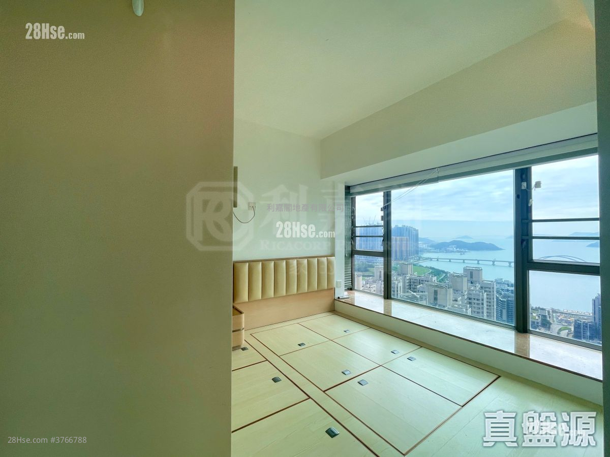 The Grandiose Sell 3 Bedrooms , 2 Bathrooms 665 ft²