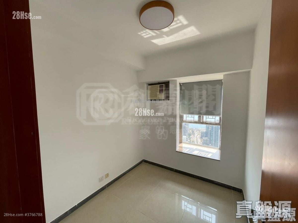 The Grandiose Sell 3 Bedrooms , 2 Bathrooms 665 ft²