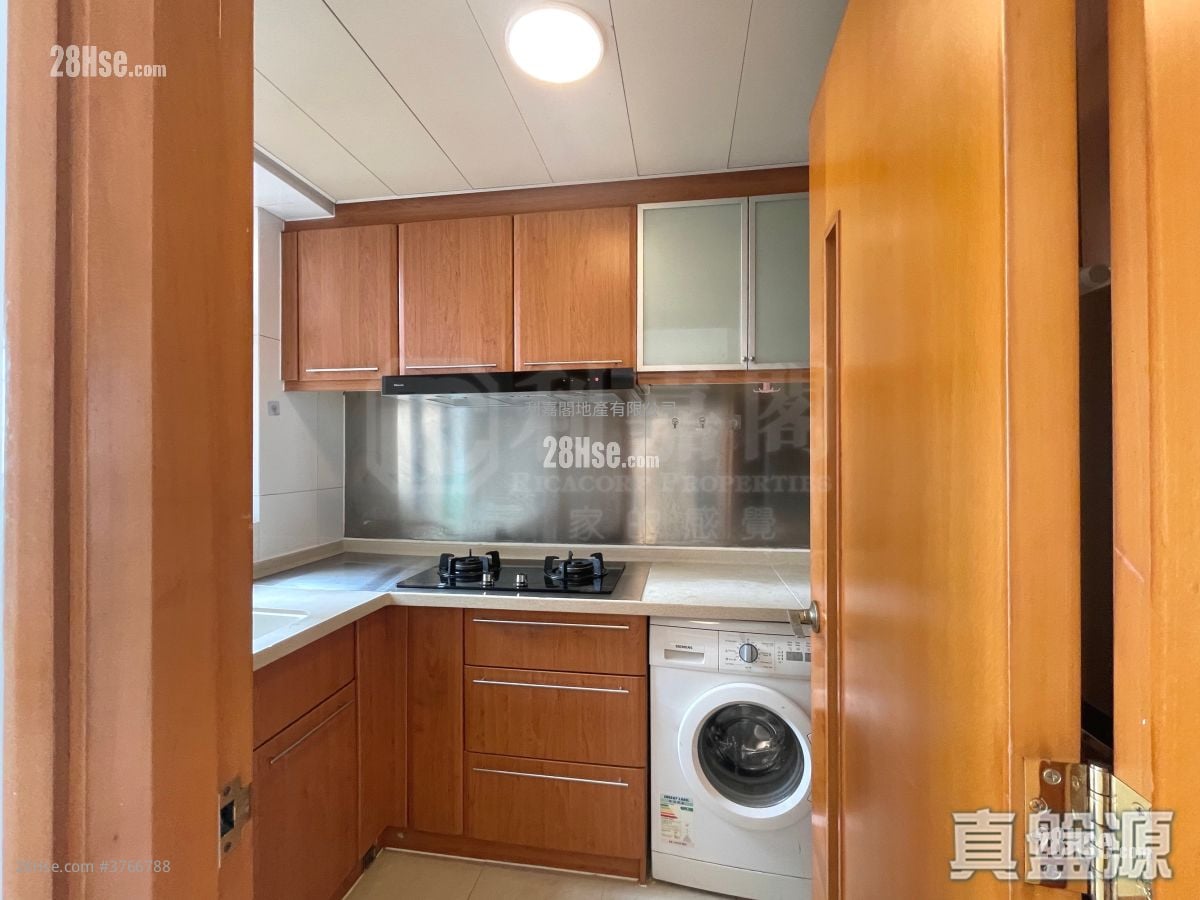 The Grandiose Sell 3 Bedrooms , 2 Bathrooms 665 ft²