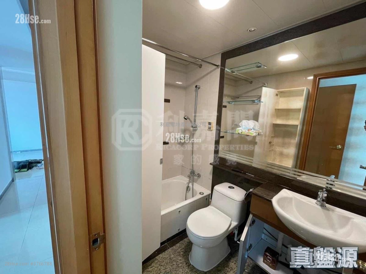 The Grandiose Sell 3 Bedrooms , 2 Bathrooms 665 ft²