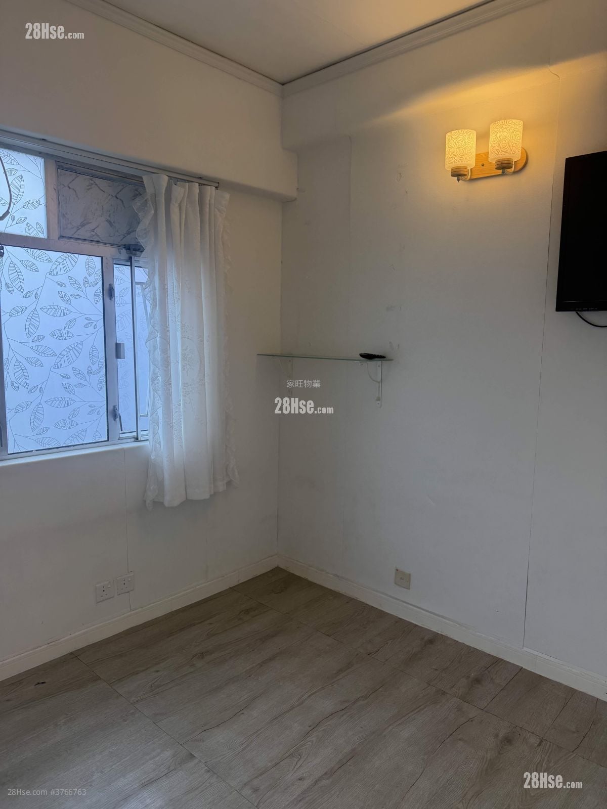 金都中心 售盘 4 房 , 1 浴室 305 平方尺