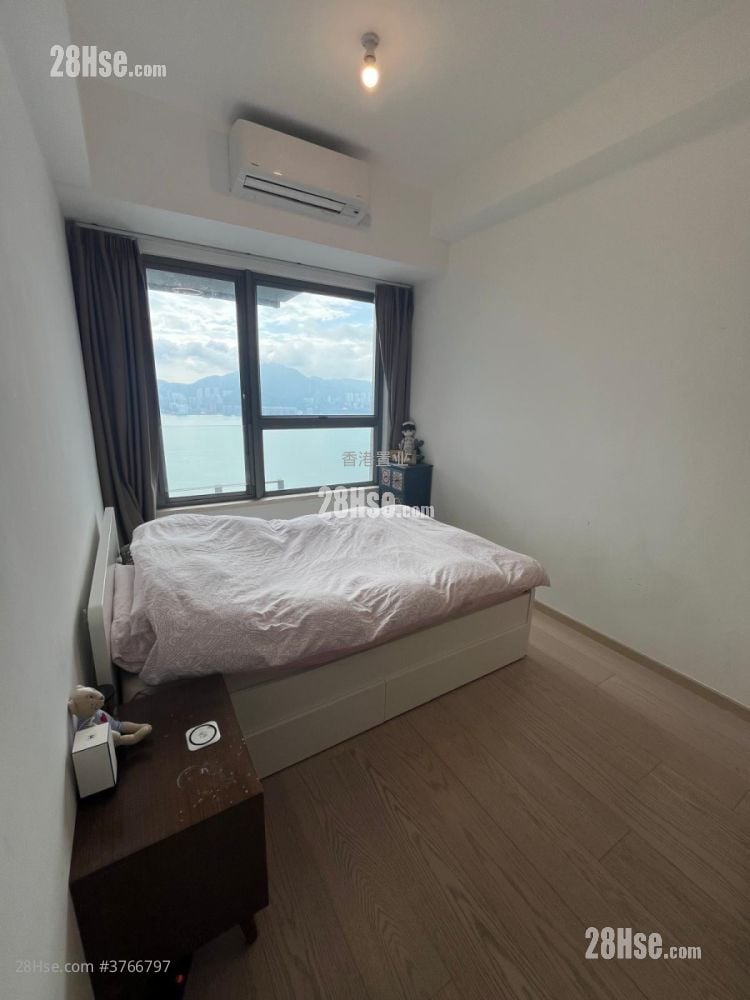 Sea To Sky Sell 3 Bedrooms , 2 Bathrooms 802 ft²