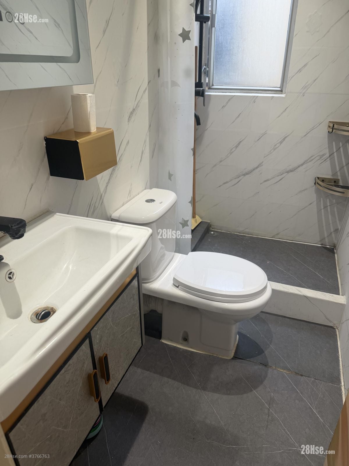 金都中心 售盘 4 房 , 1 浴室 305 平方尺