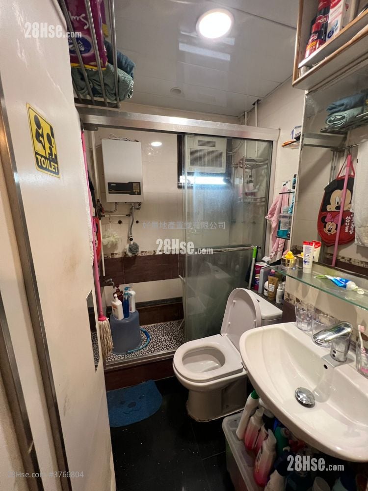 Clague Garden Estate Sell 2 Bedrooms , 1 Bathroom 442 ft²