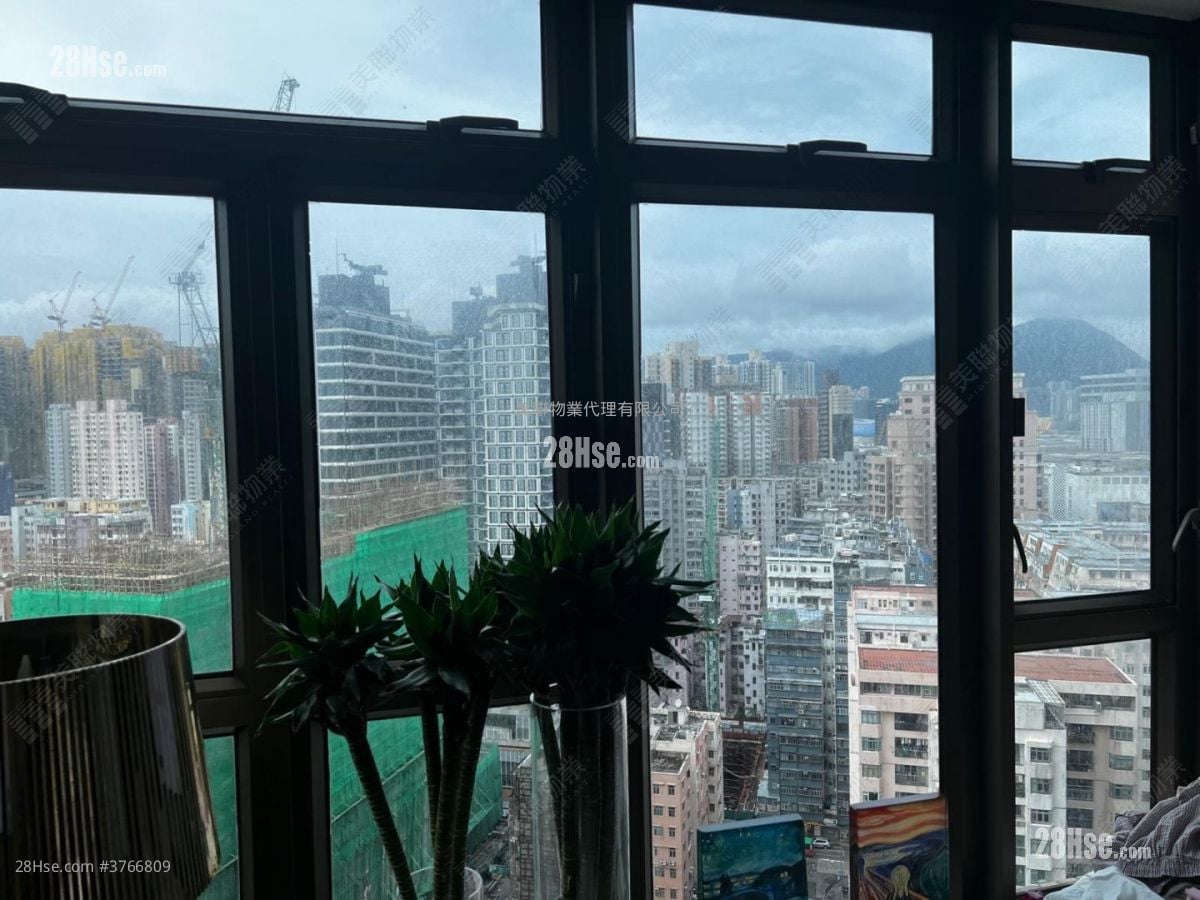 Royal Peninsula Sell 2 Bedrooms , 2 Bathrooms 780 ft²