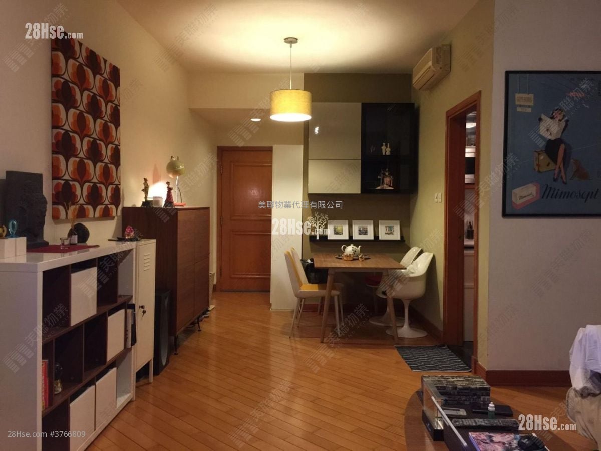 Royal Peninsula Sell 2 Bedrooms , 2 Bathrooms 780 ft²