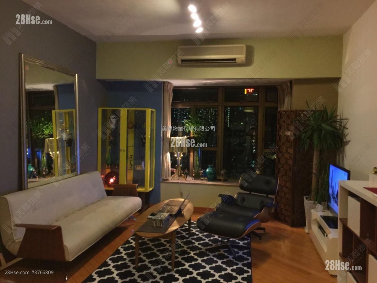 Royal Peninsula Sell 2 Bedrooms , 2 Bathrooms 780 ft²