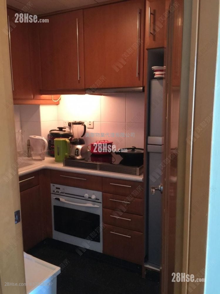 Royal Peninsula Sell 2 Bedrooms , 2 Bathrooms 780 ft²