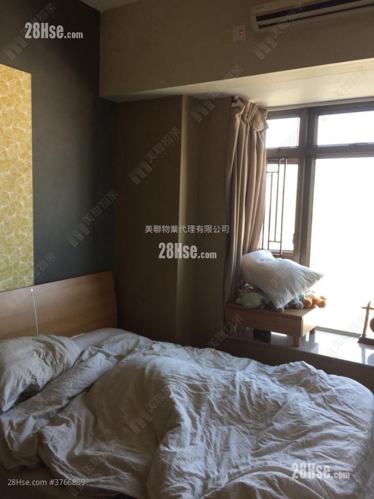 Royal Peninsula Sell 2 Bedrooms , 2 Bathrooms 780 ft²